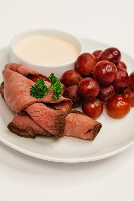 Roast Beef Wrap with Chipotle Ranch and Grapes